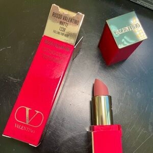 NWT Valentino Rosso Matte Lipstick - Falling for Nude